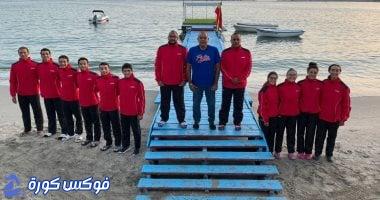 نجوم السباحة بالزعانف تتحضر للمنافسة في بطولة العالم للمياه المفتوحة بالعلمين